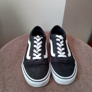 Black and White "Old Skool" Vans Womens 8.5